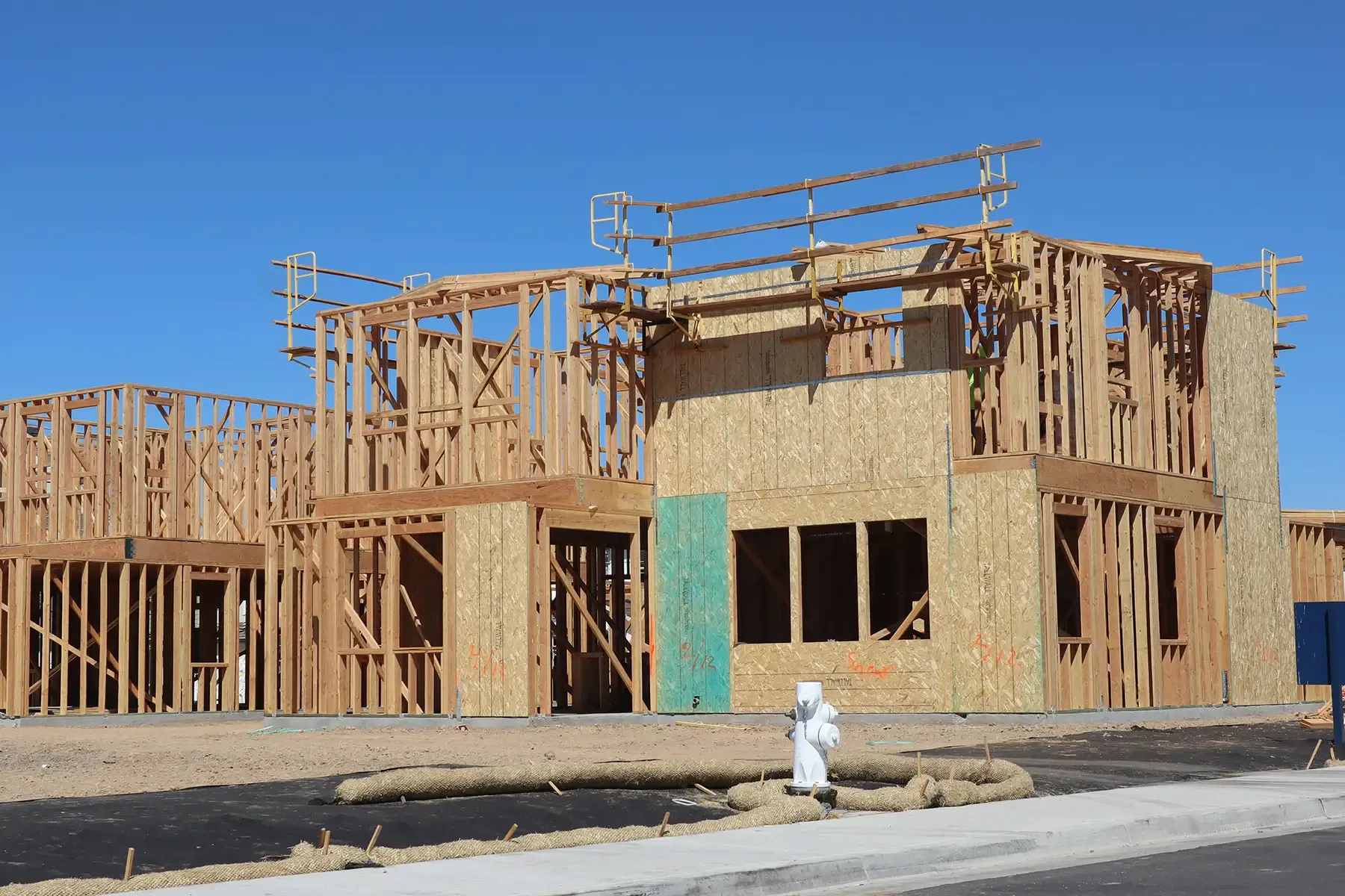 Construction of a planned community